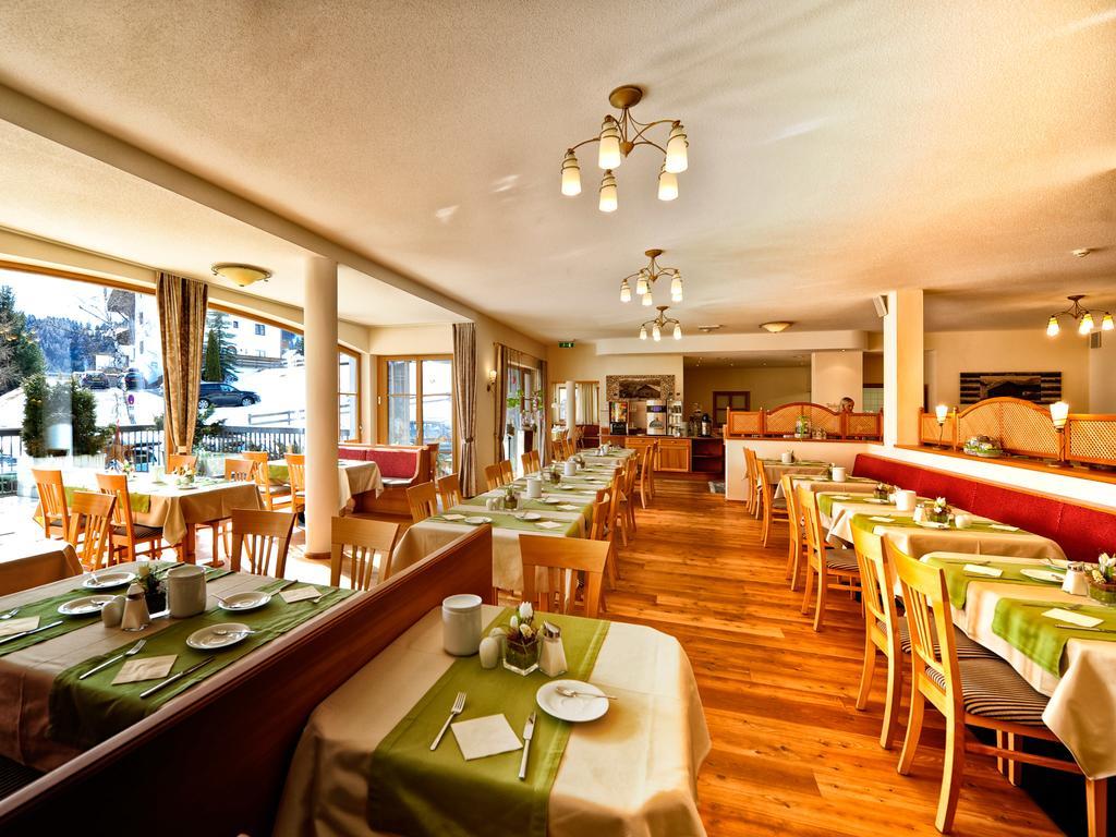 Hotel Roeck Garni Fiss Kültér fotó
