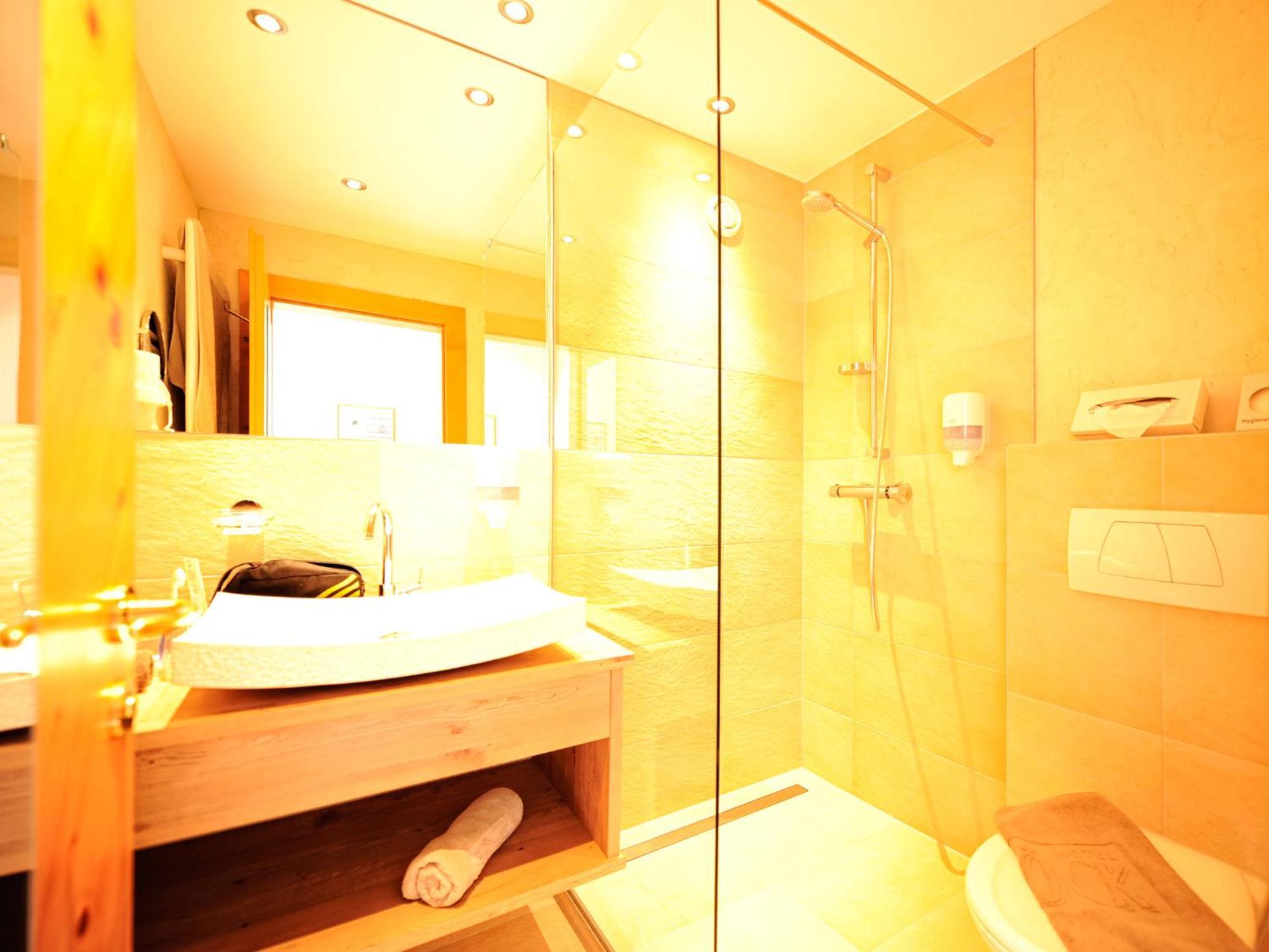 Hotel Roeck Garni Fiss Kültér fotó