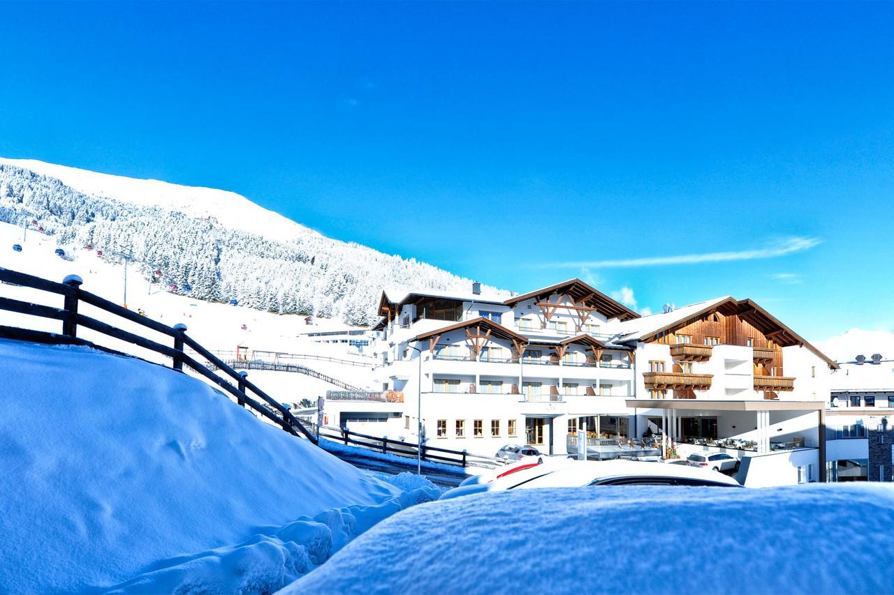 Hotel Roeck Garni Fiss Kültér fotó